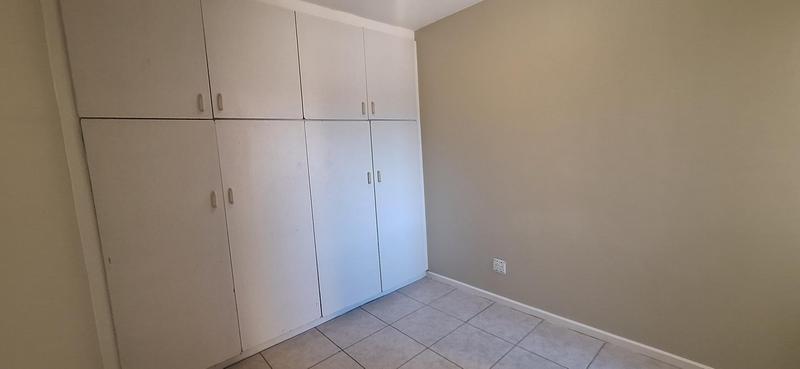 To Let 2 Bedroom Property for Rent in Strand Western Cape